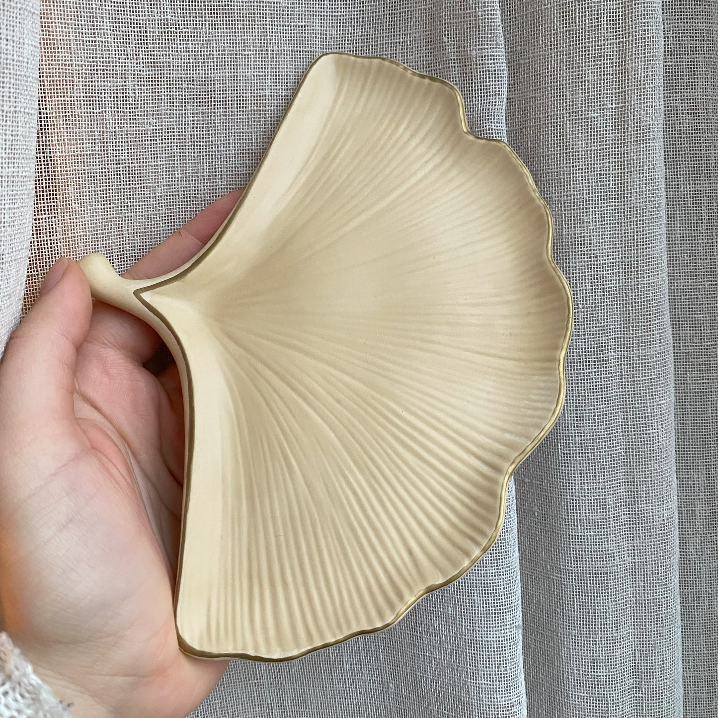 Plateau feuille Ginkgo en Jesmonite