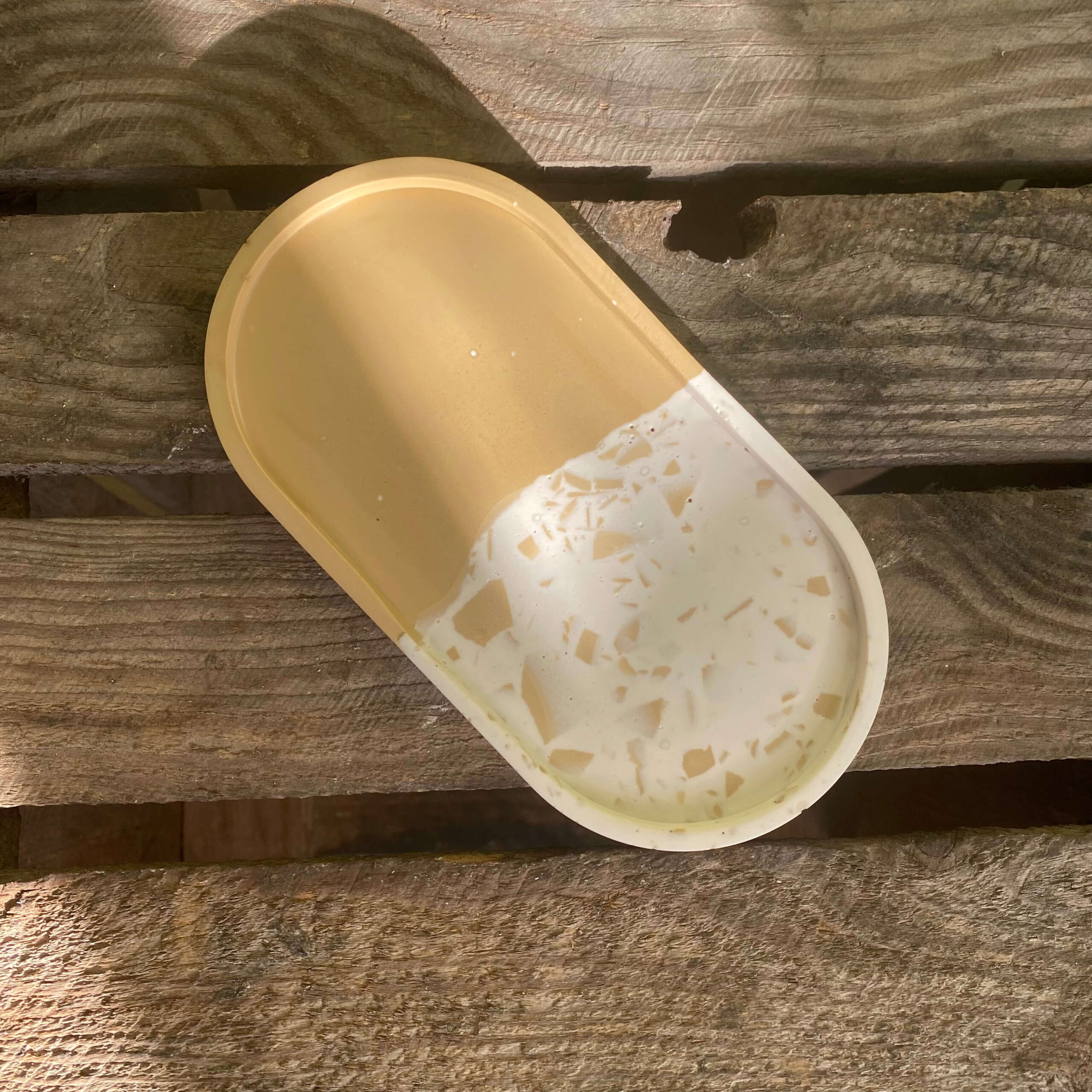 Plateau ovale en Jesmonite - Terrazzo